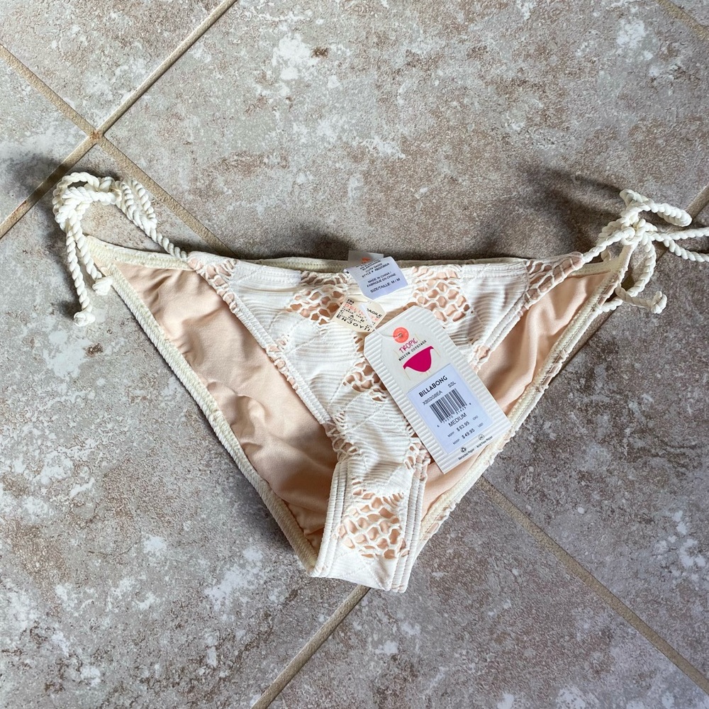 🆕 Billabong Swim Bottoms, Size M